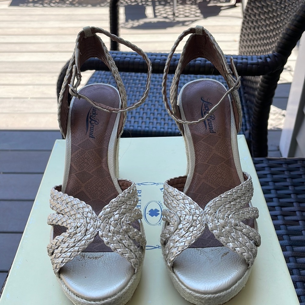 Lucky Brand Platform Sandals
